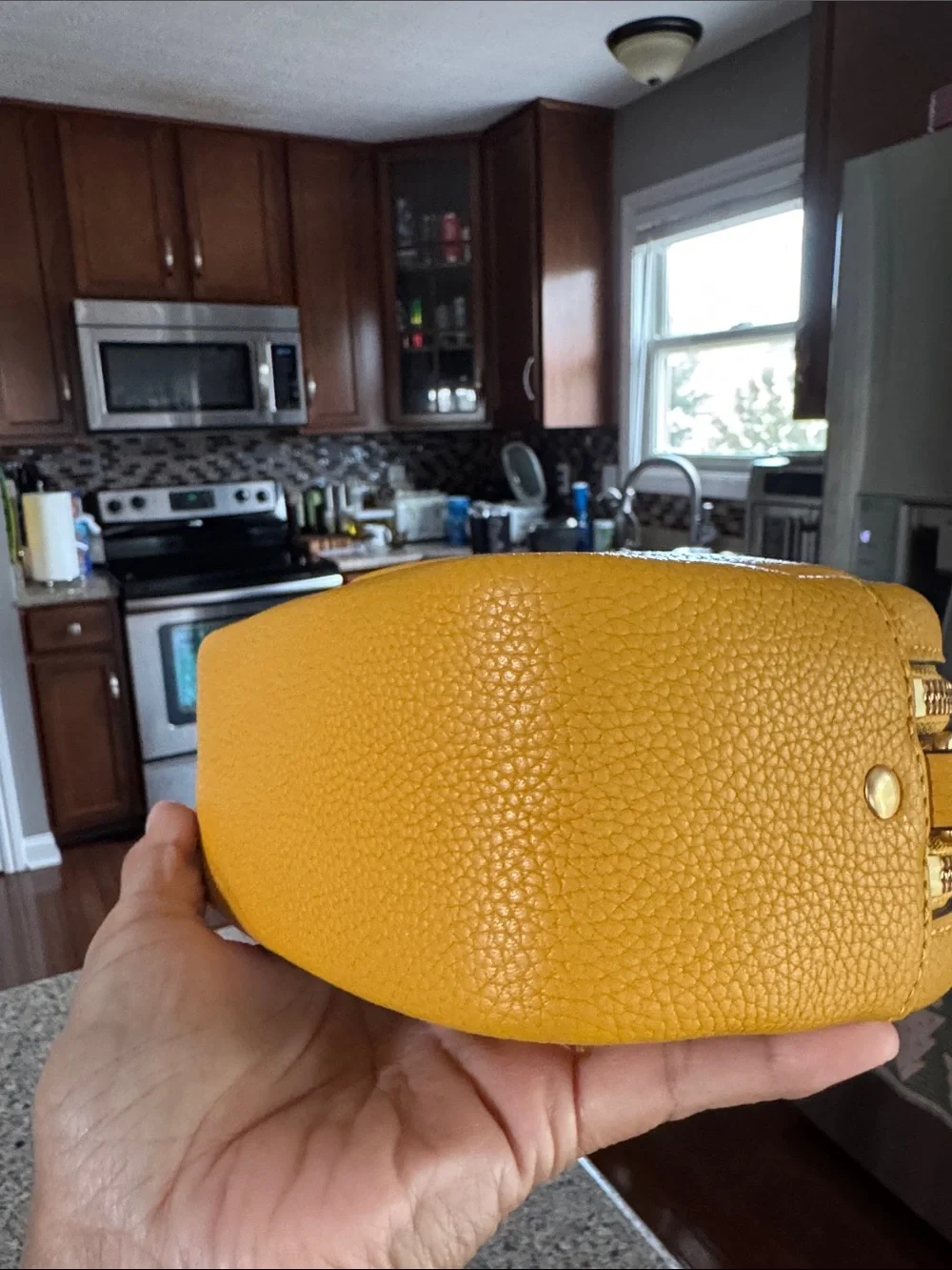 💛Tory Burch 🌻Pebbled Leather Logo Camera Bag - Yellow